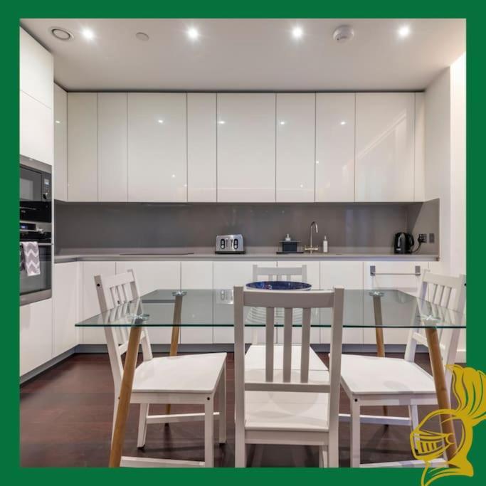 The Embassy Two Bedrooms Devereux Residences Apartamento
