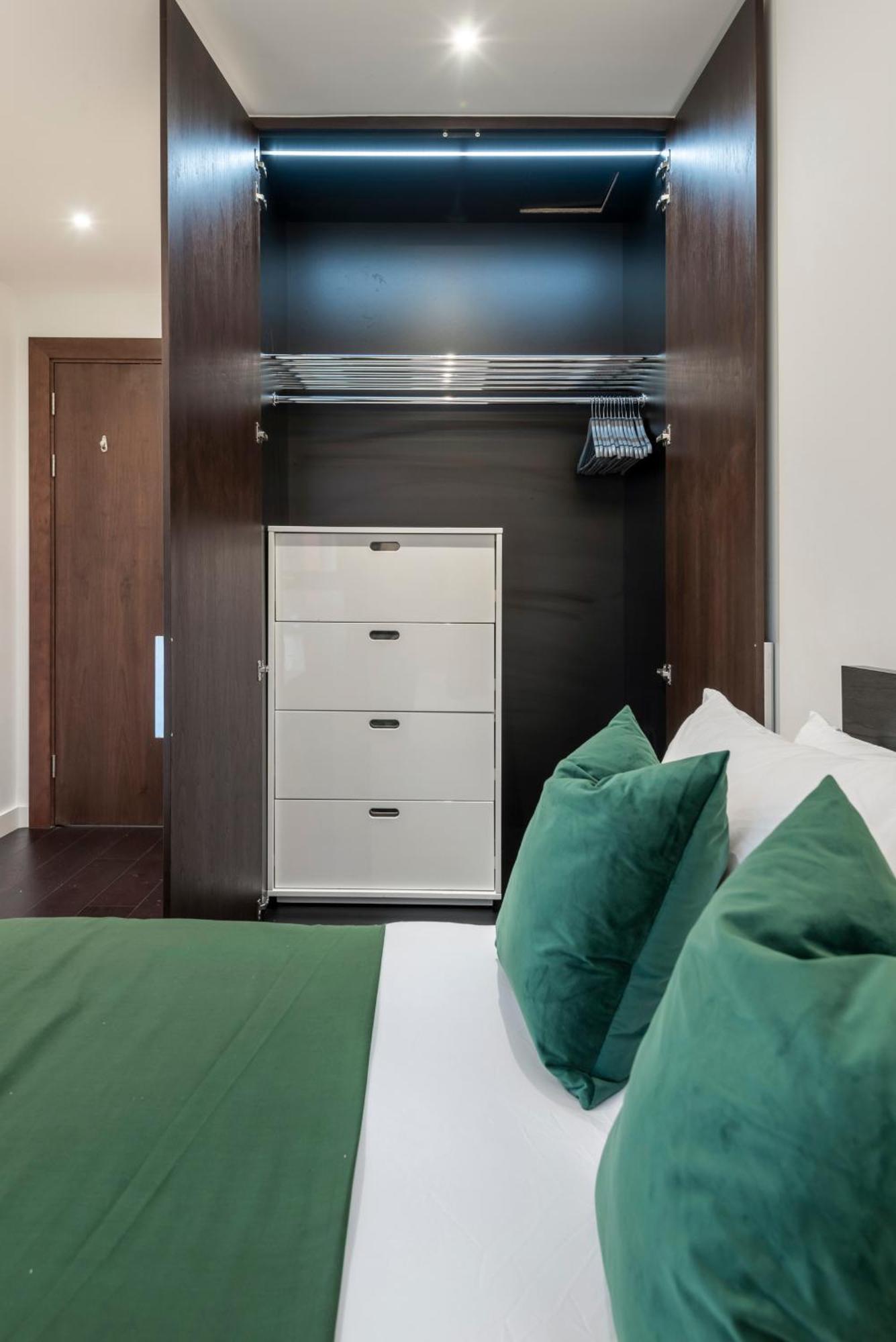 The Embassy Two Bedrooms Devereux Residences * Londres